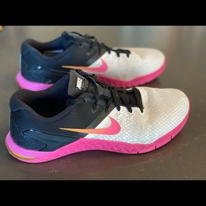 Women’s Nike Metcon 4 size 10.5